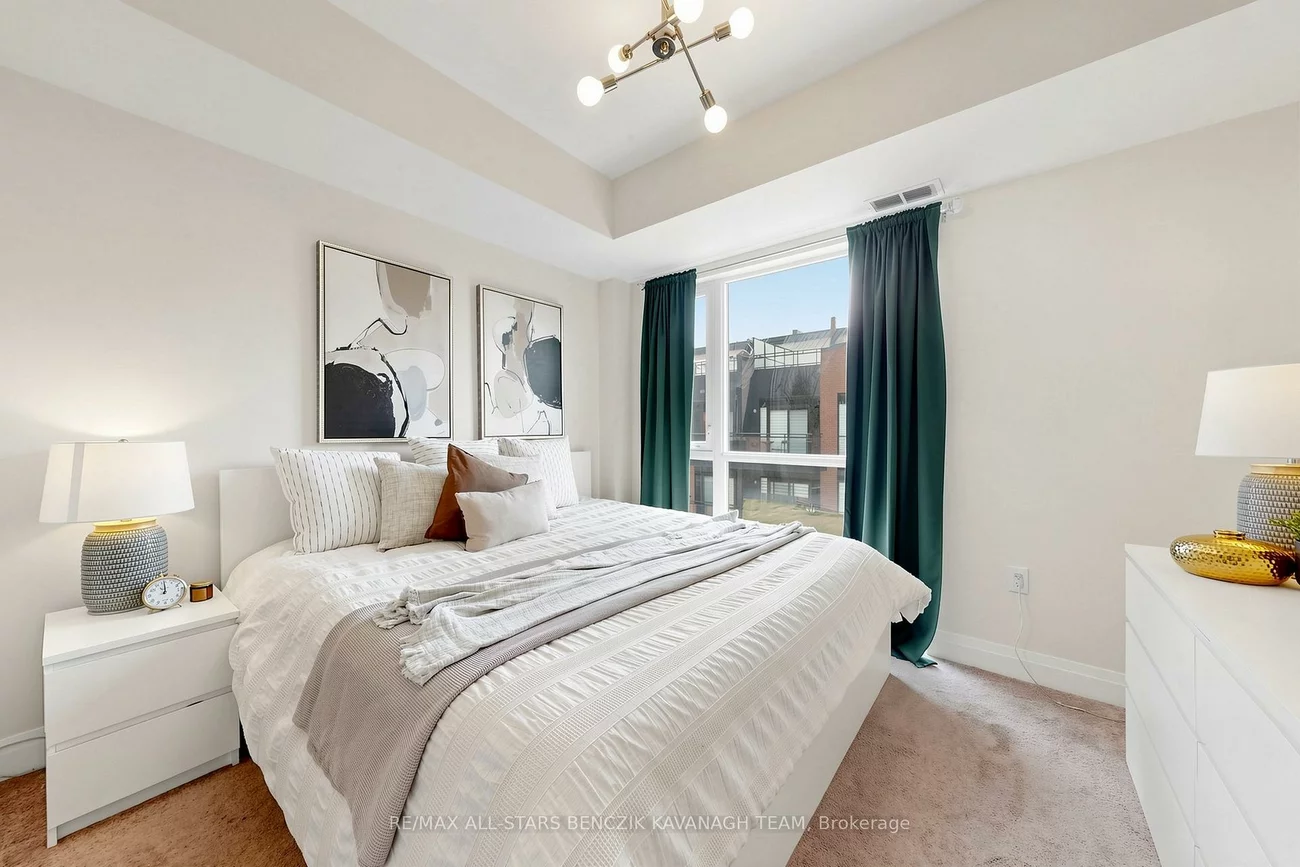 5309, Highway 7, Vaughan Grove, Vaughan