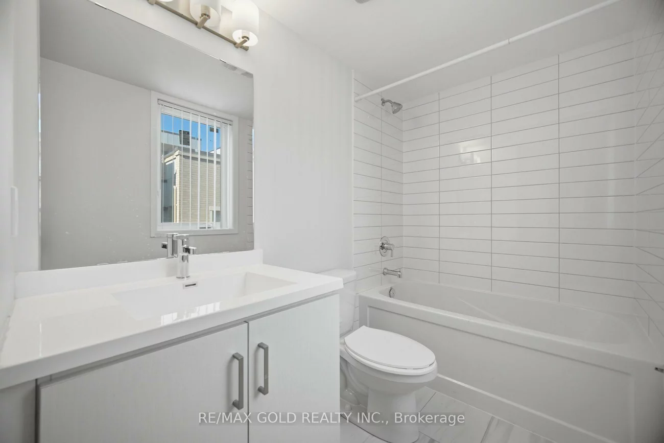 39, Honeycrisp, Vaughan Corporate Centre, Vaughan