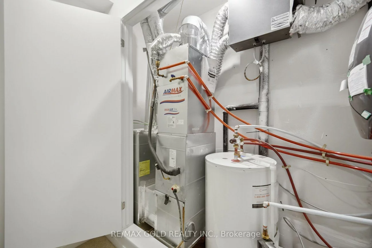39, Honeycrisp, Vaughan Corporate Centre, Vaughan