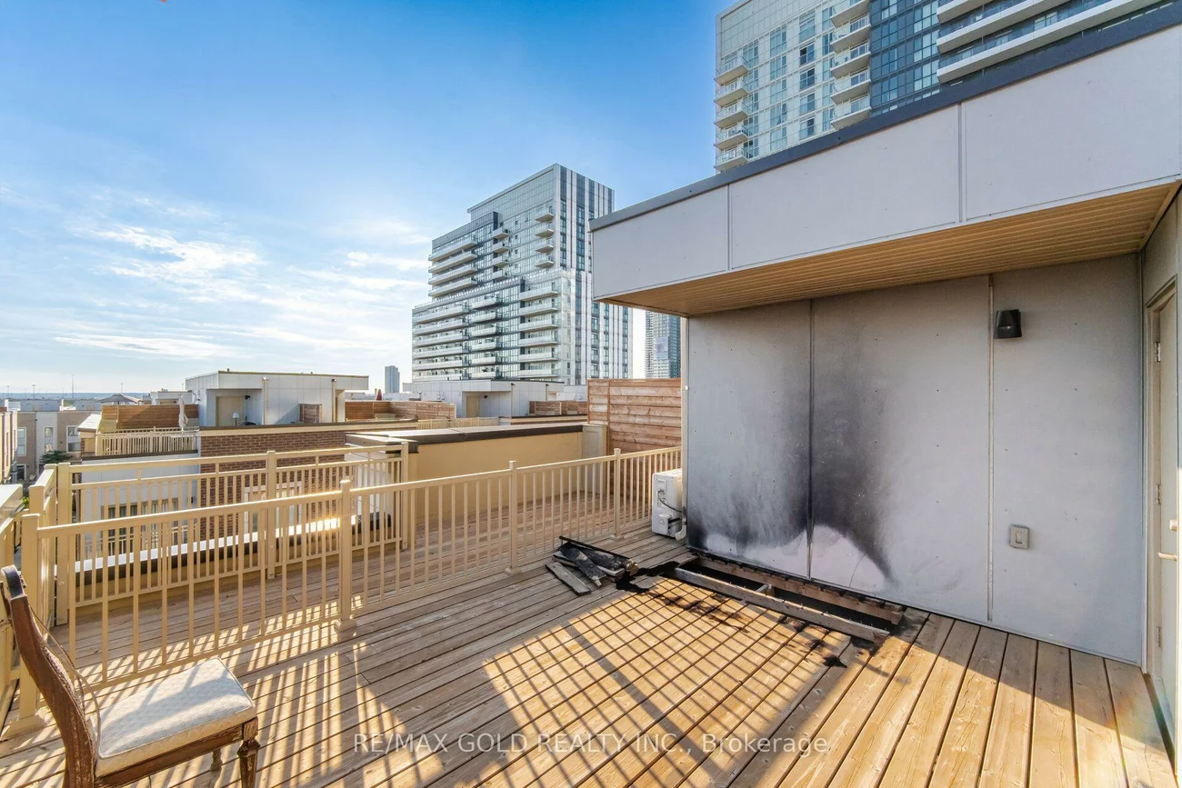 39, Honeycrisp, Vaughan Corporate Centre, Vaughan