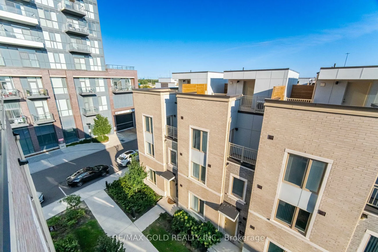 39, Honeycrisp, Vaughan Corporate Centre, Vaughan