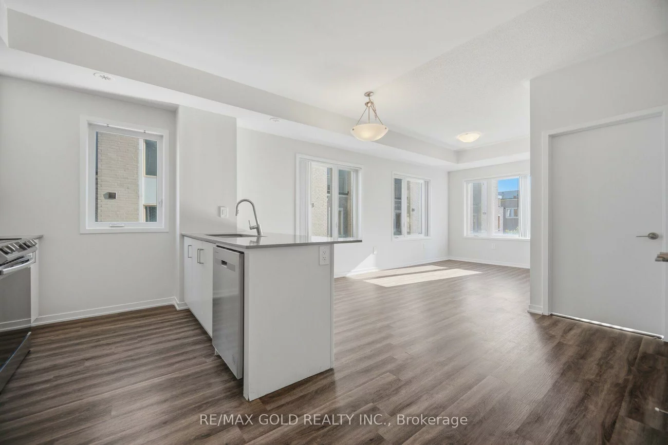 39, Honeycrisp, Vaughan Corporate Centre, Vaughan