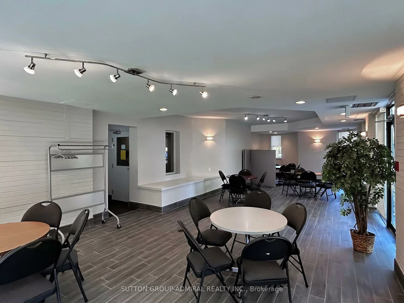 7440, Bathurst, Brownridge, Vaughan
