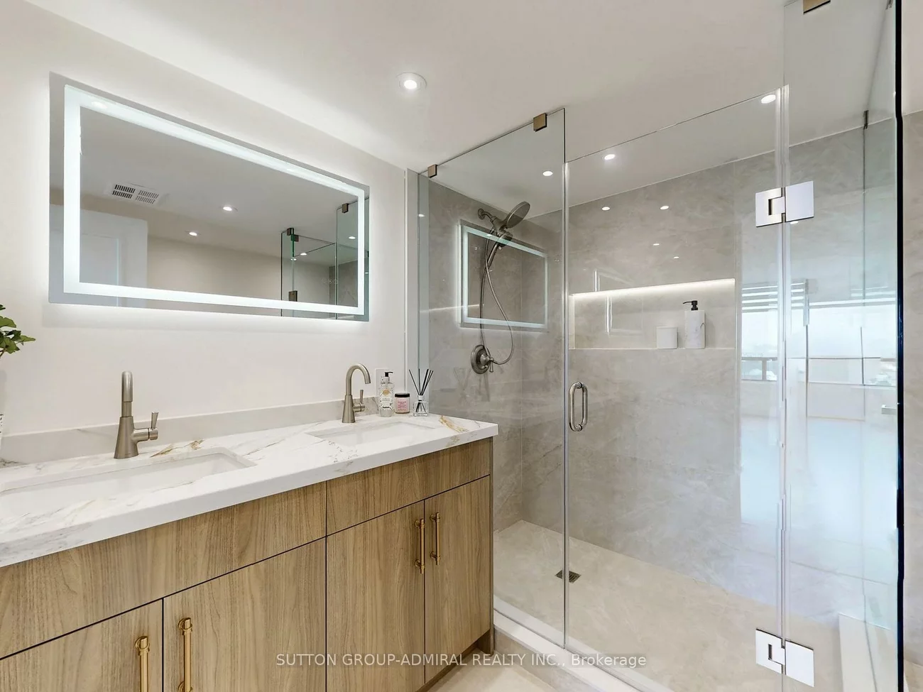 7440, Bathurst, Brownridge, Vaughan