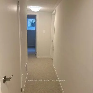 39, Honeycrisp, Vaughan Corporate Centre, Vaughan