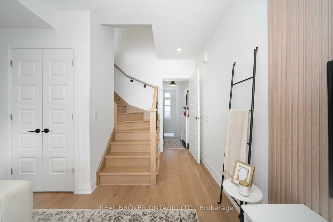 8167, Kipling, West Woodbridge, Vaughan