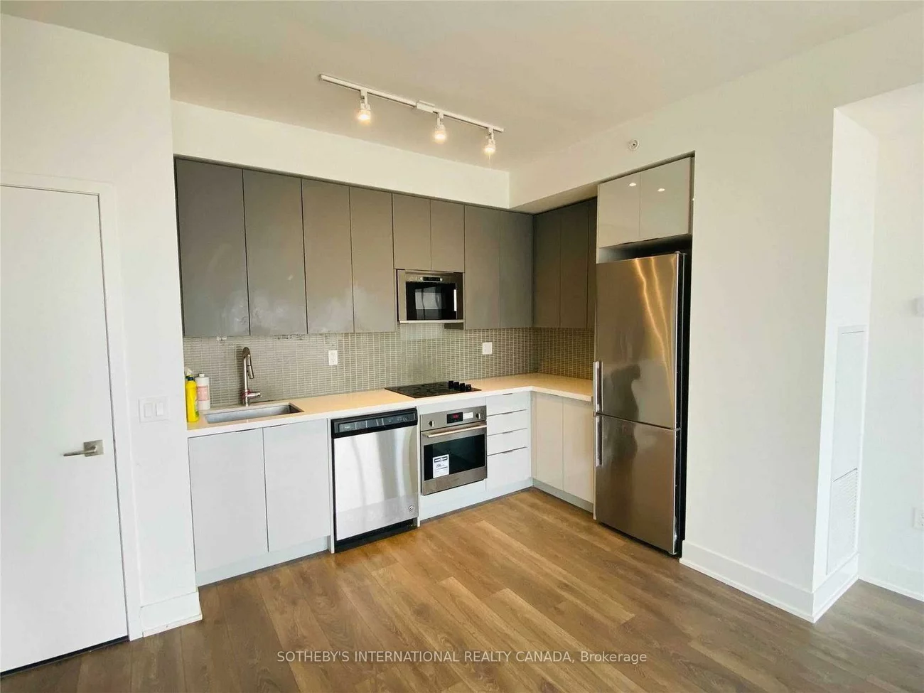 2916, Highway 7, Concord, Vaughan