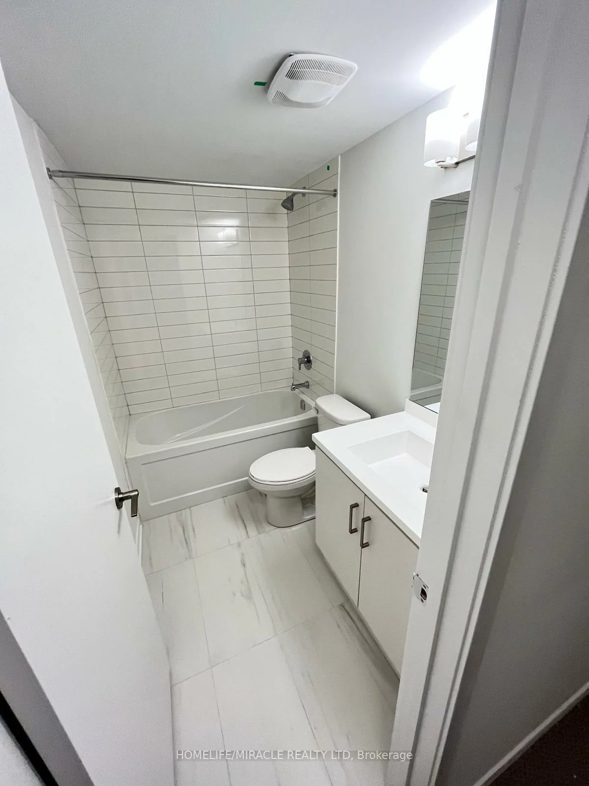 31, Honeycrisp, Vaughan Corporate Centre, Vaughan
