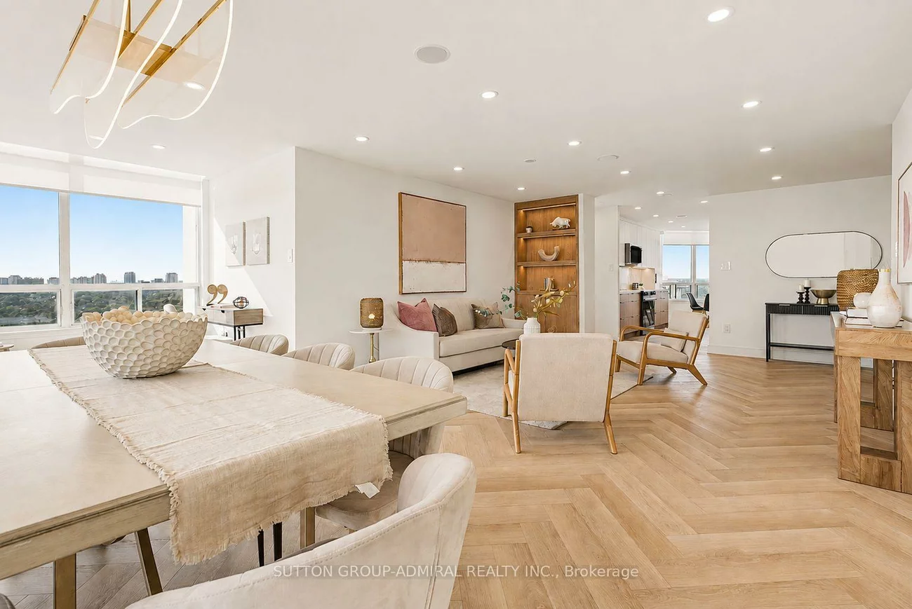 7250, Yonge, Crestwood-Springfarm-Yorkhill, Vaughan