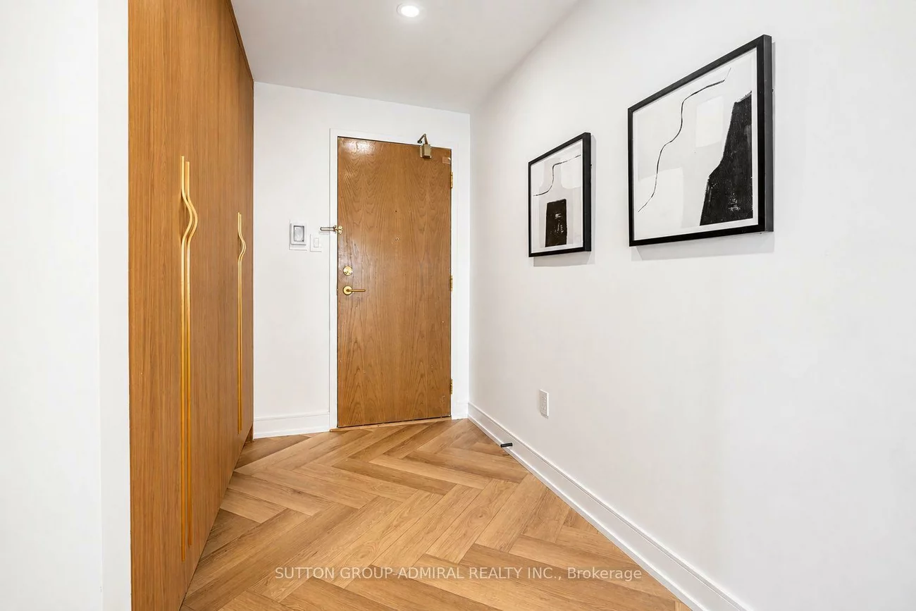7250, Yonge, Crestwood-Springfarm-Yorkhill, Vaughan