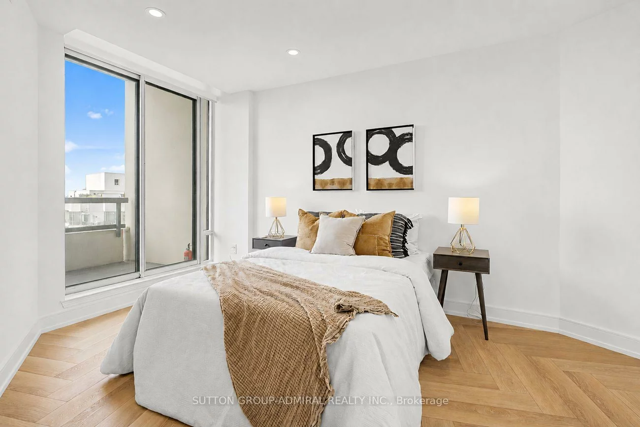 7250, Yonge, Crestwood-Springfarm-Yorkhill, Vaughan