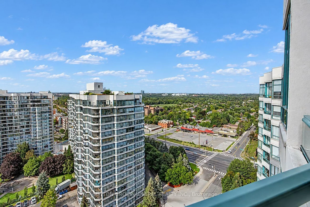 7250, Yonge, Crestwood-Springfarm-Yorkhill, Vaughan