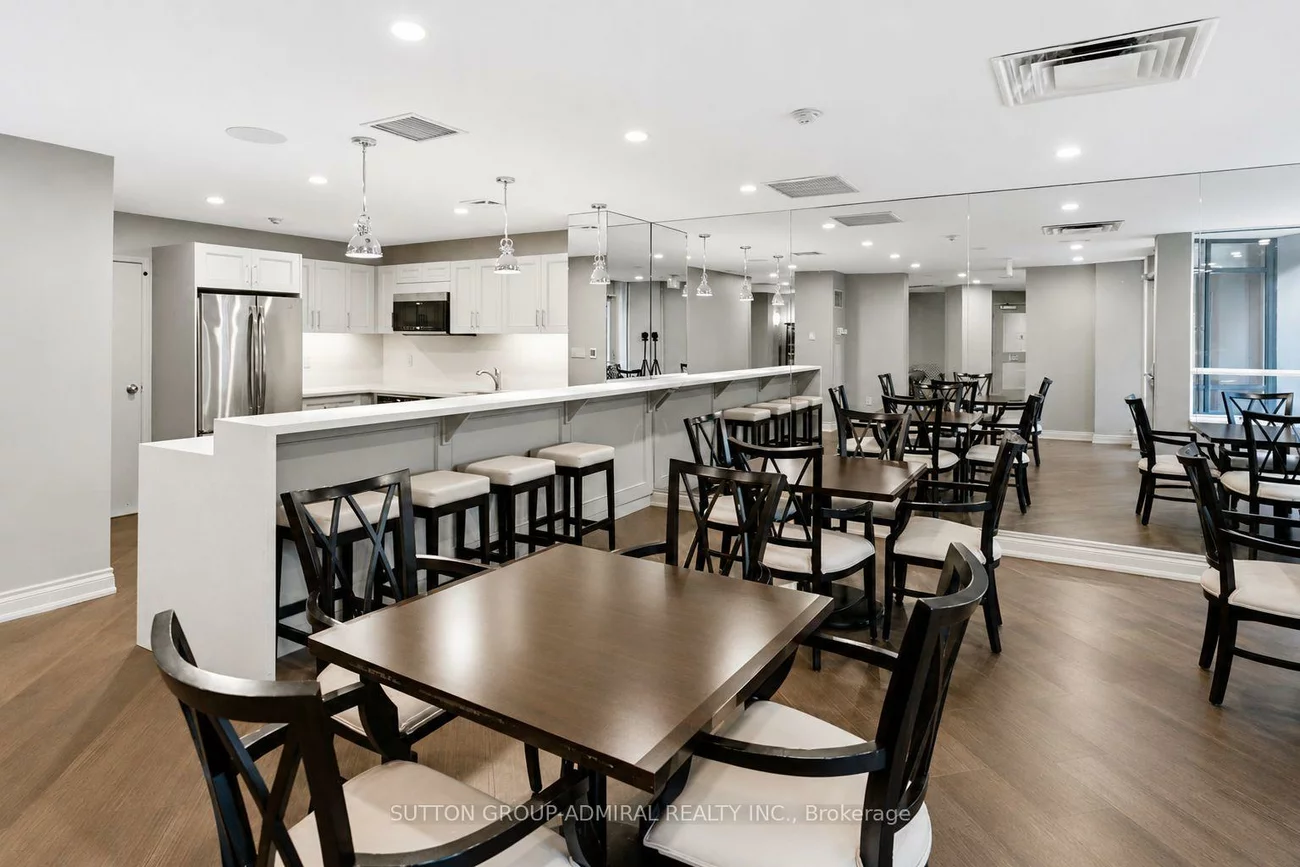 7250, Yonge, Crestwood-Springfarm-Yorkhill, Vaughan