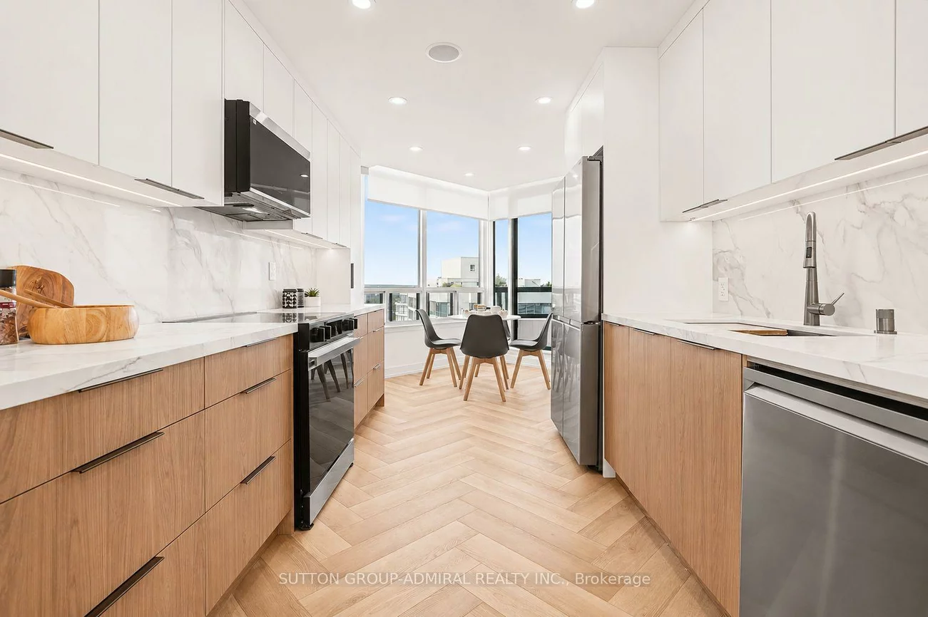 7250, Yonge, Crestwood-Springfarm-Yorkhill, Vaughan