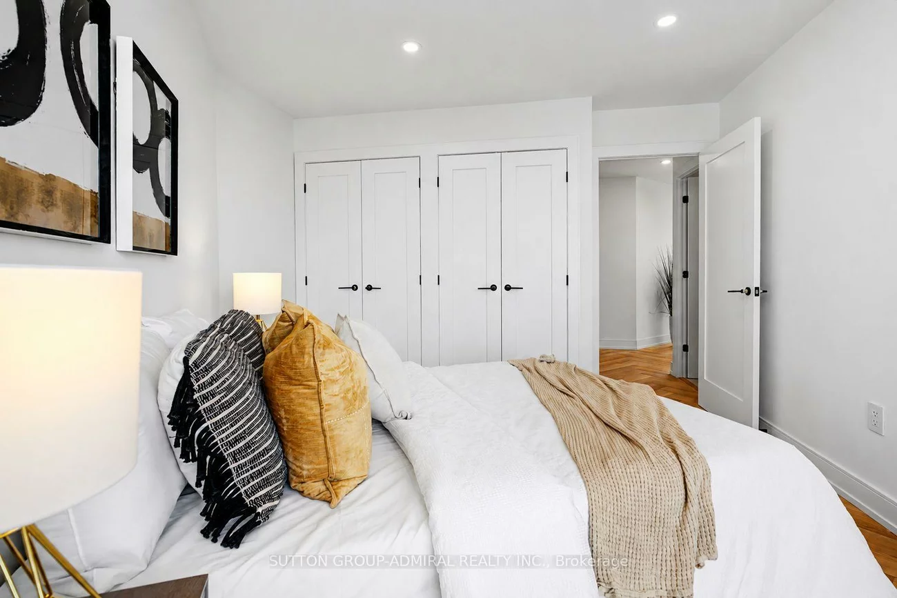 7250, Yonge, Crestwood-Springfarm-Yorkhill, Vaughan
