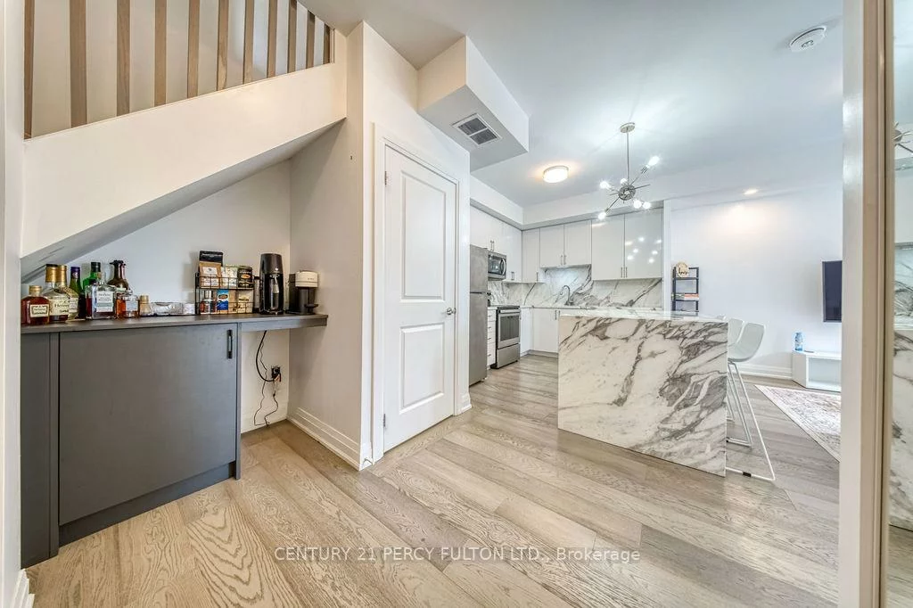 5289, Highway 7, Vaughan Grove, Vaughan