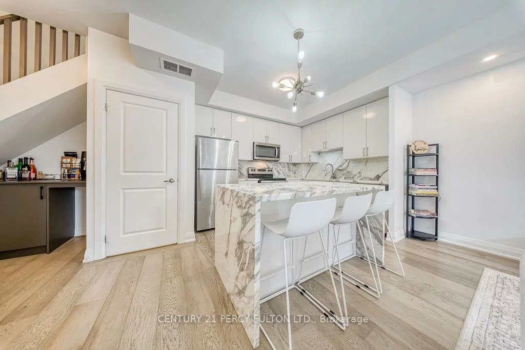5289, Highway 7, Vaughan Grove, Vaughan