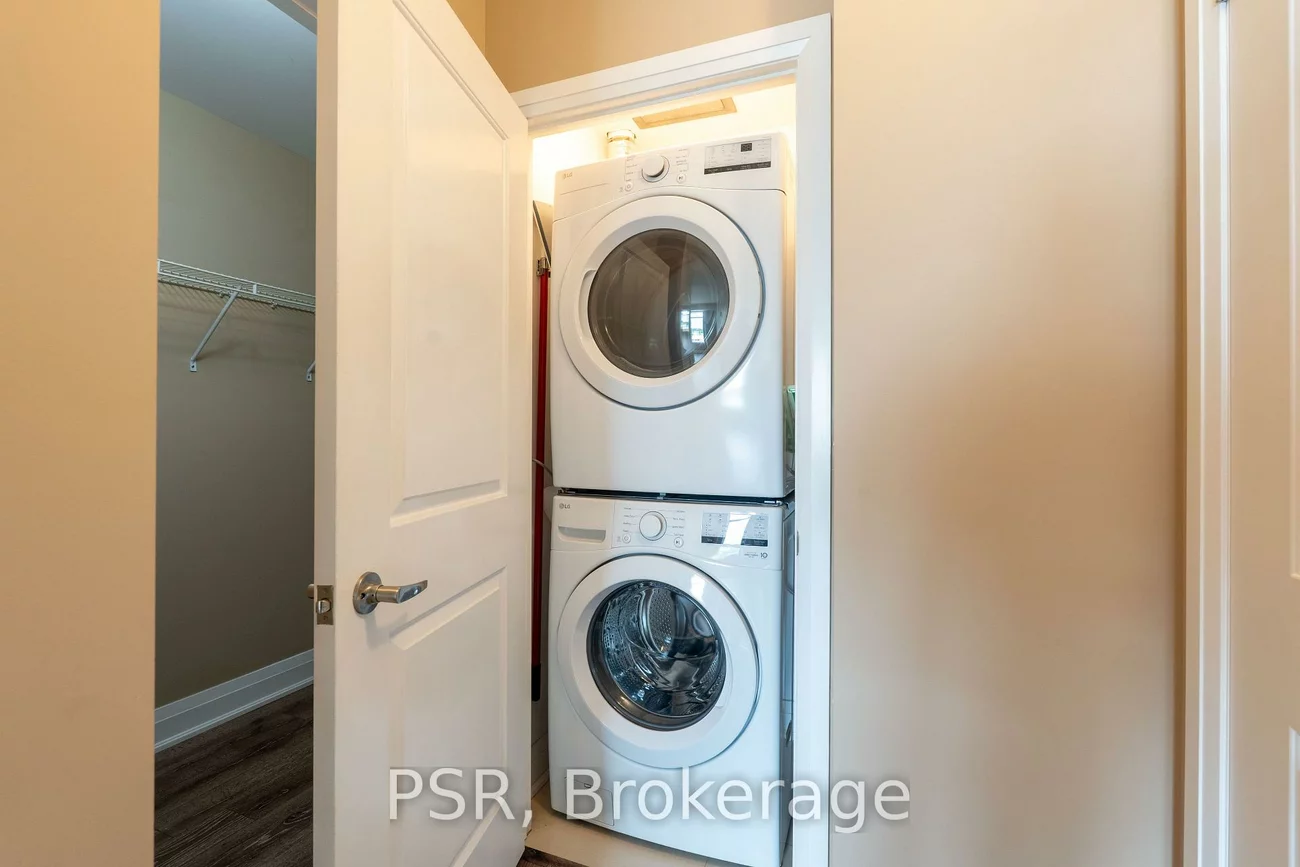 24, Woodstream, Vaughan Grove, Vaughan