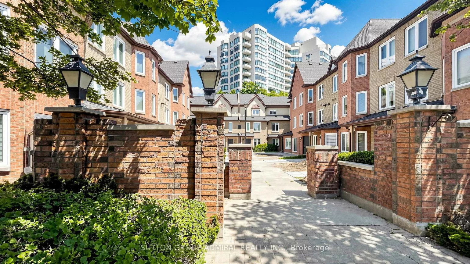 735, New Westminster, Brownridge, Vaughan