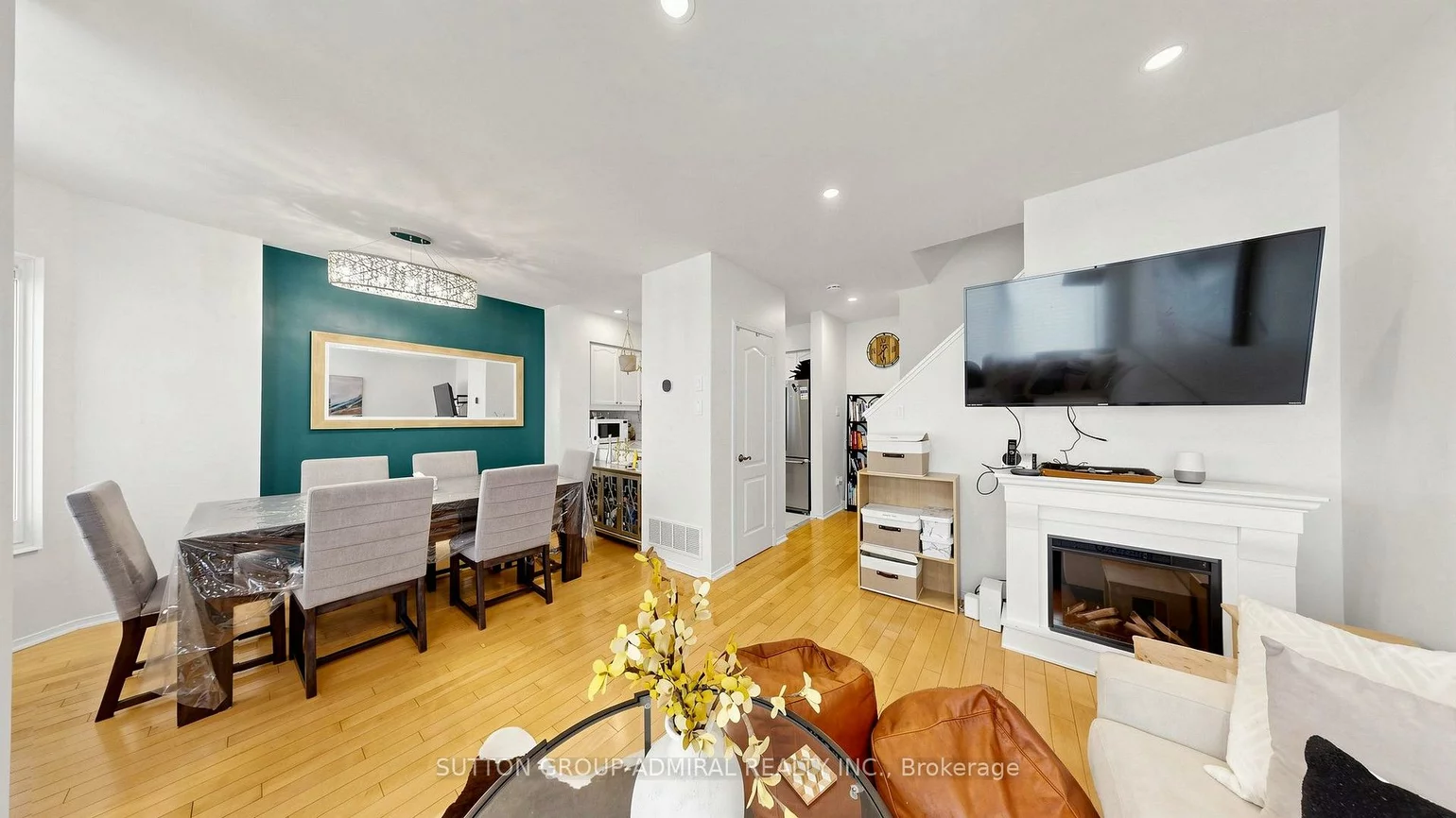 735, New Westminster, Brownridge, Vaughan