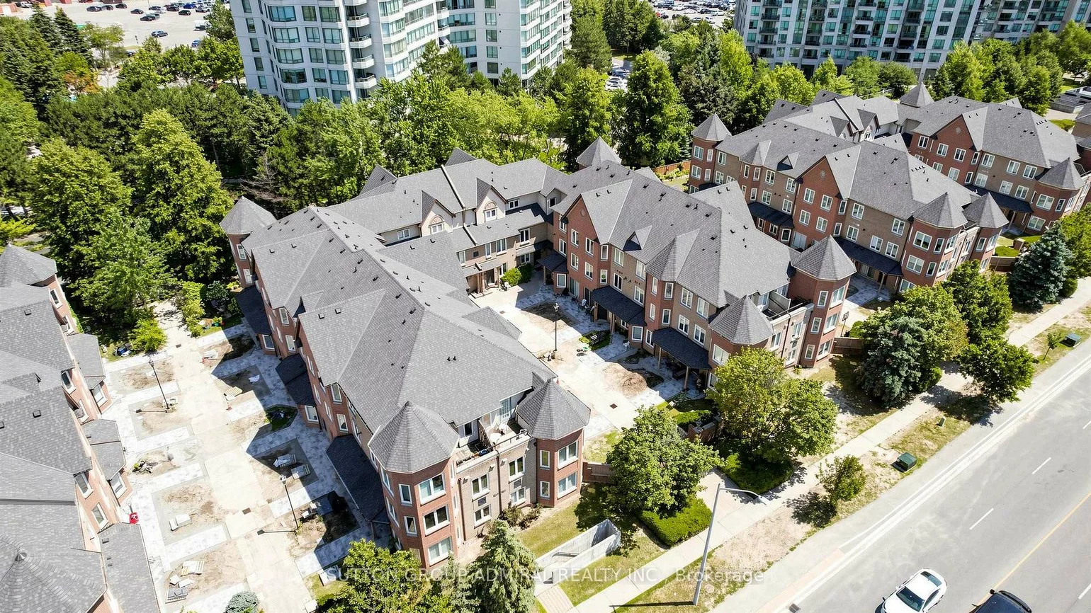 735, New Westminster, Brownridge, Vaughan