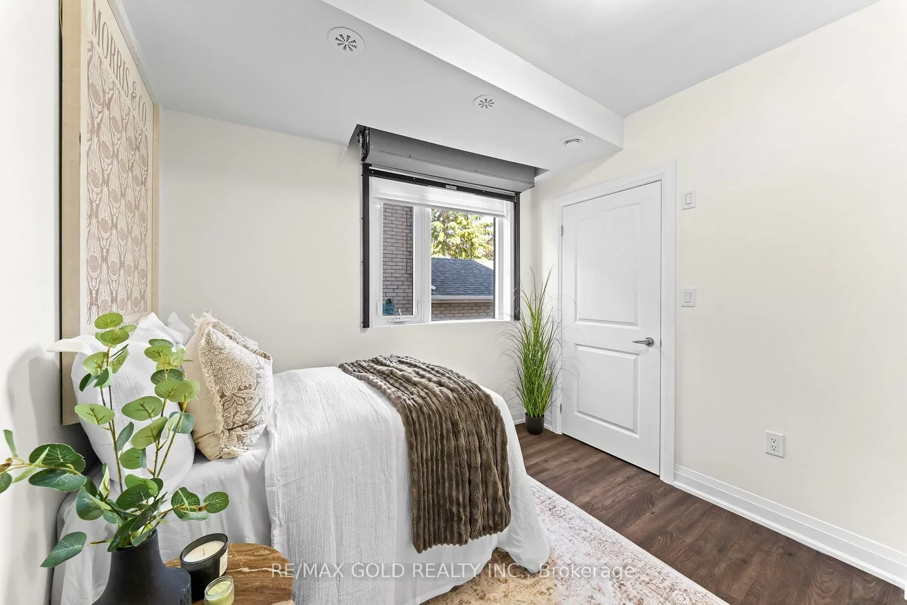 18, Coles, Vaughan Grove, Vaughan