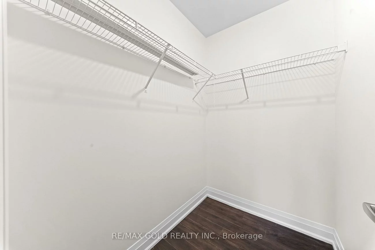 18, Coles, Vaughan Grove, Vaughan