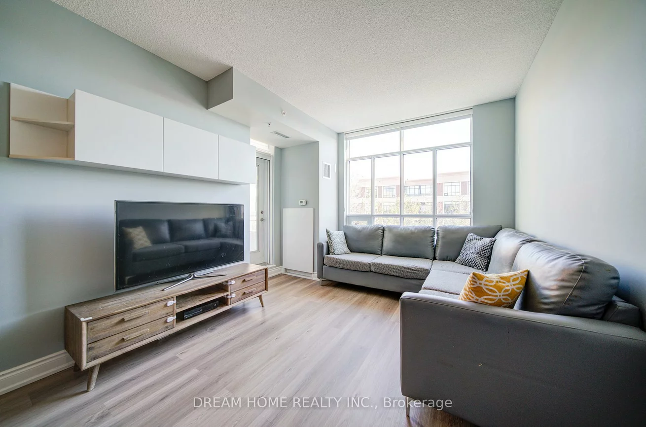 2396, Major Mackenzie, Maple, Vaughan