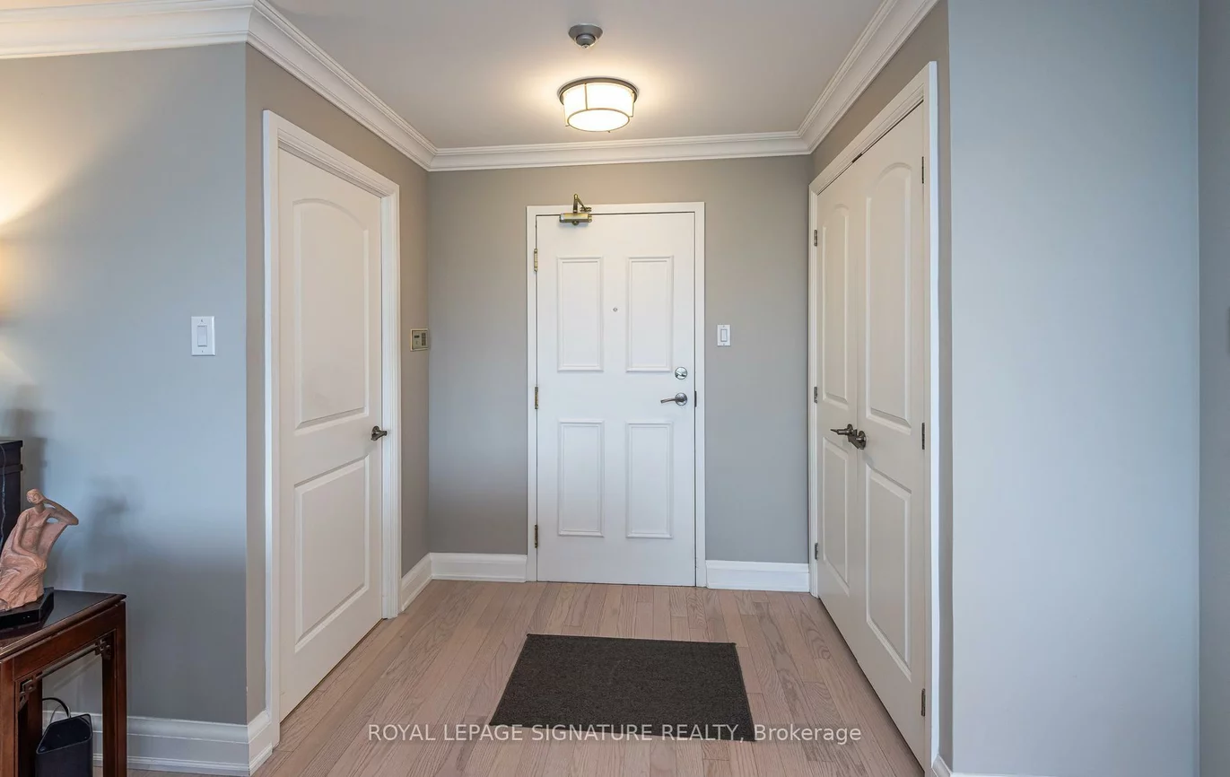 7300, Yonge, Crestwood-Springfarm-Yorkhill, Vaughan