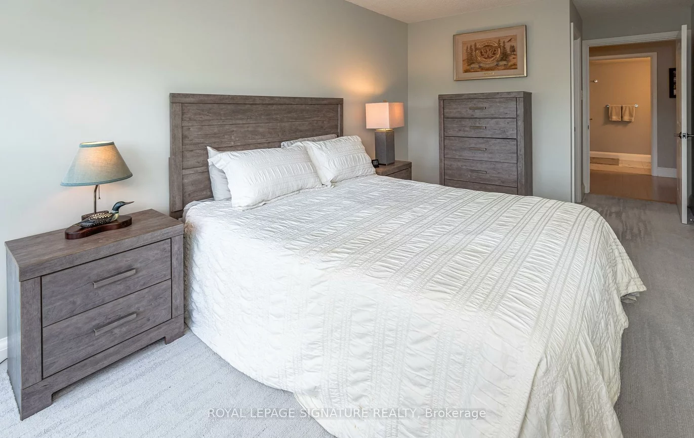 7300, Yonge, Crestwood-Springfarm-Yorkhill, Vaughan