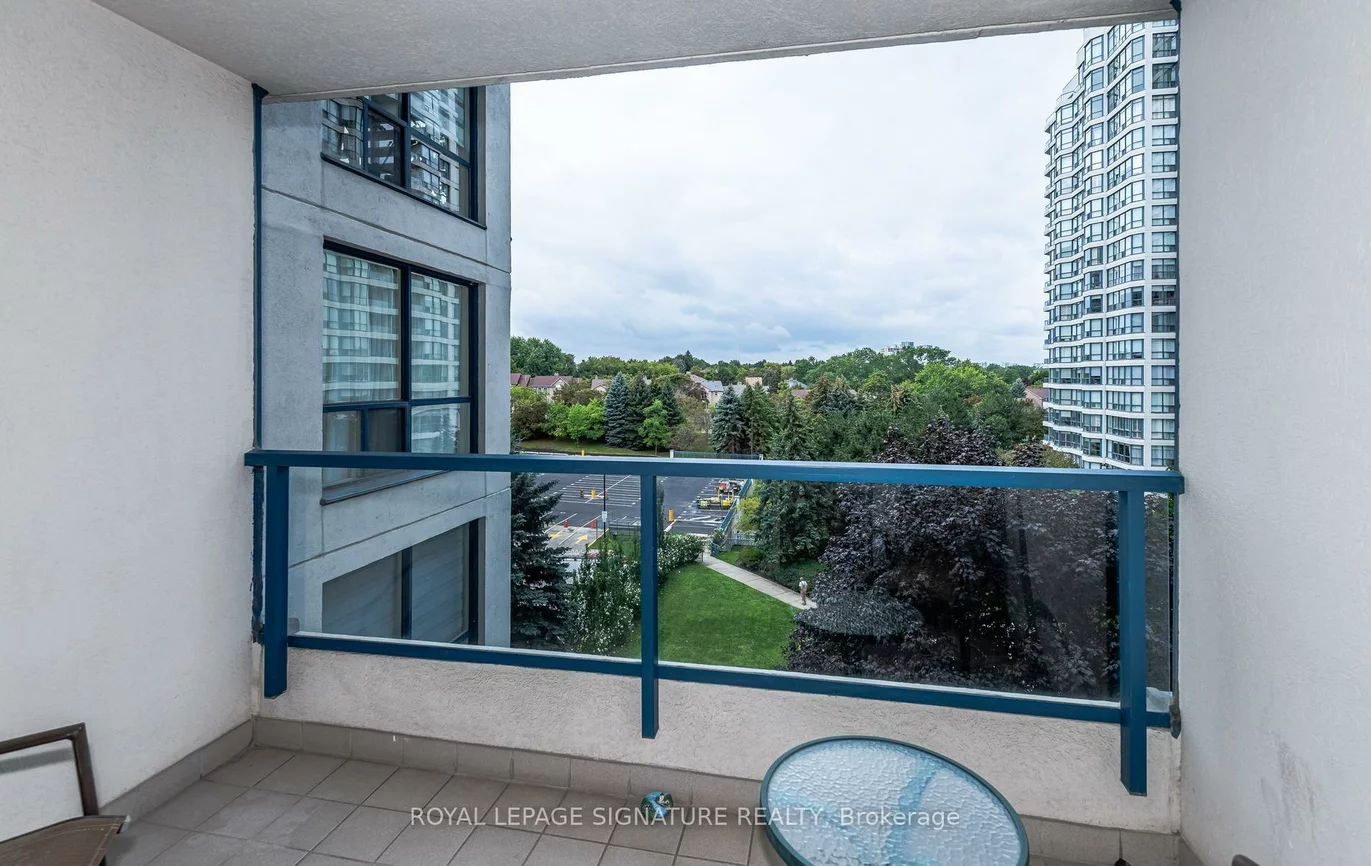 7300, Yonge, Crestwood-Springfarm-Yorkhill, Vaughan