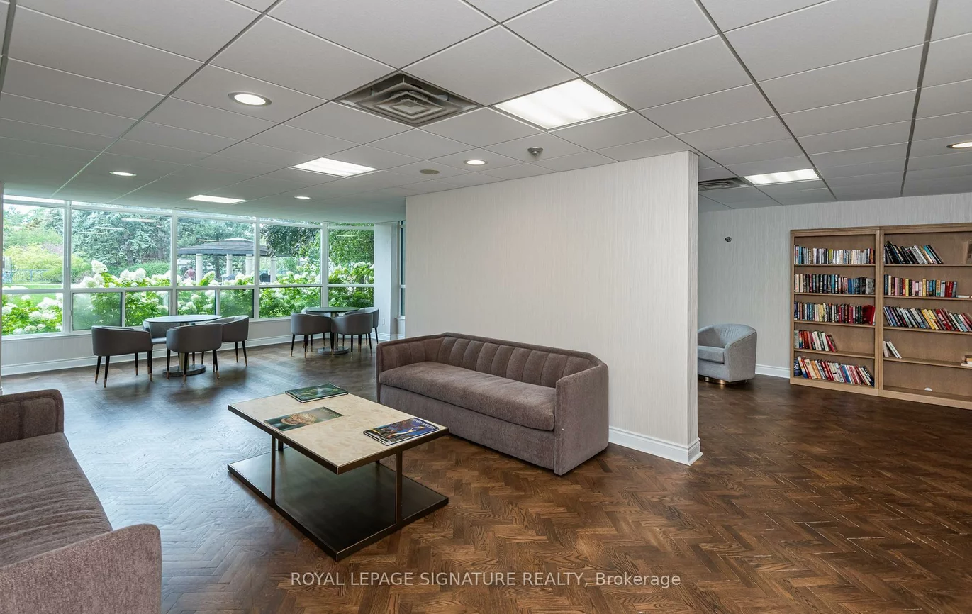 7300, Yonge, Crestwood-Springfarm-Yorkhill, Vaughan