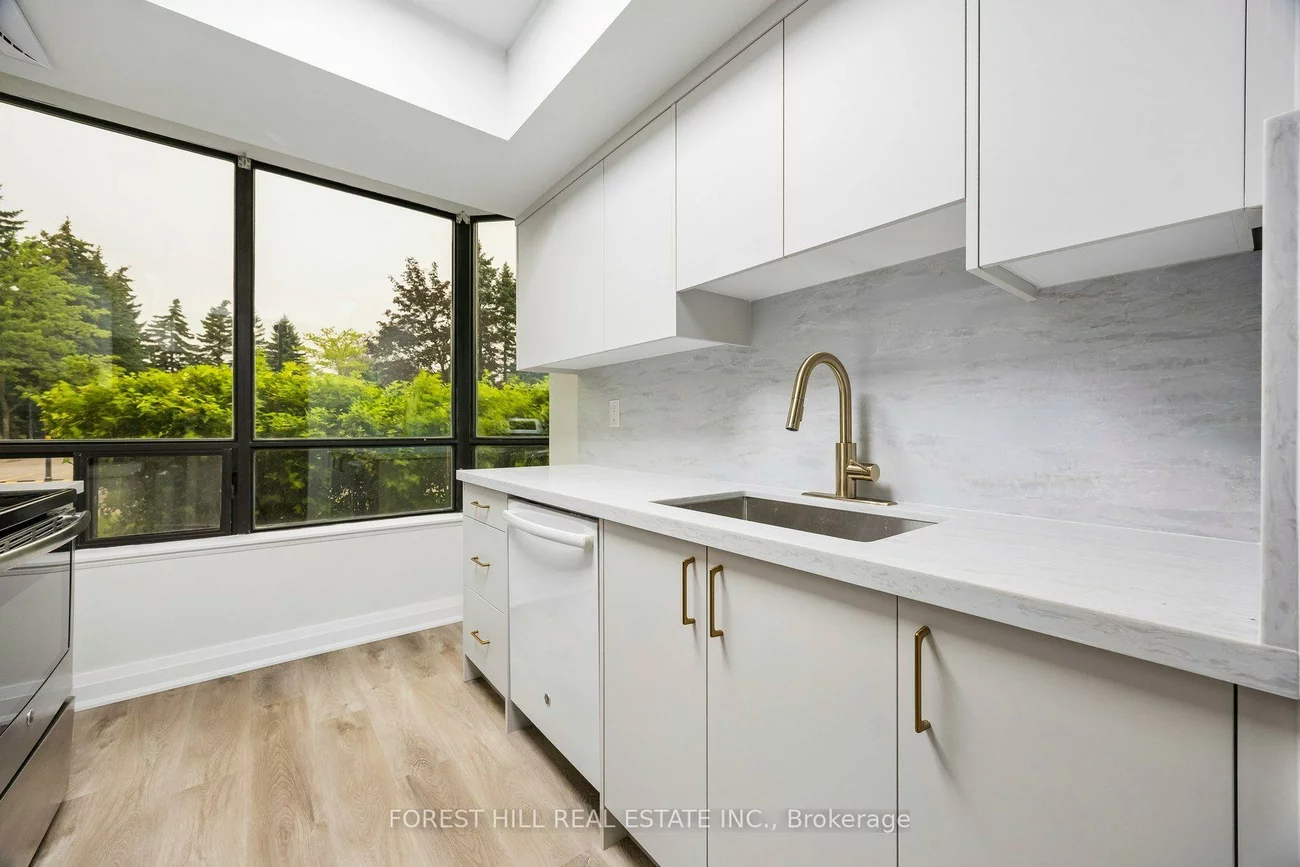 7420, Bathurst, Brownridge, Vaughan