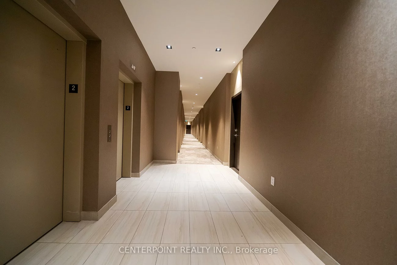 60, Honeycrisp, Vaughan Corporate Centre, Vaughan