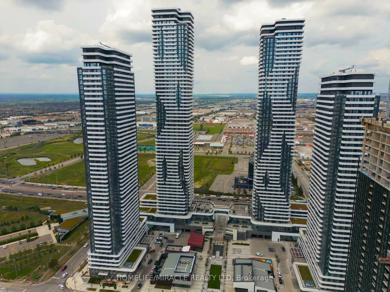 195, Commerce, Vaughan Corporate Centre, Vaughan