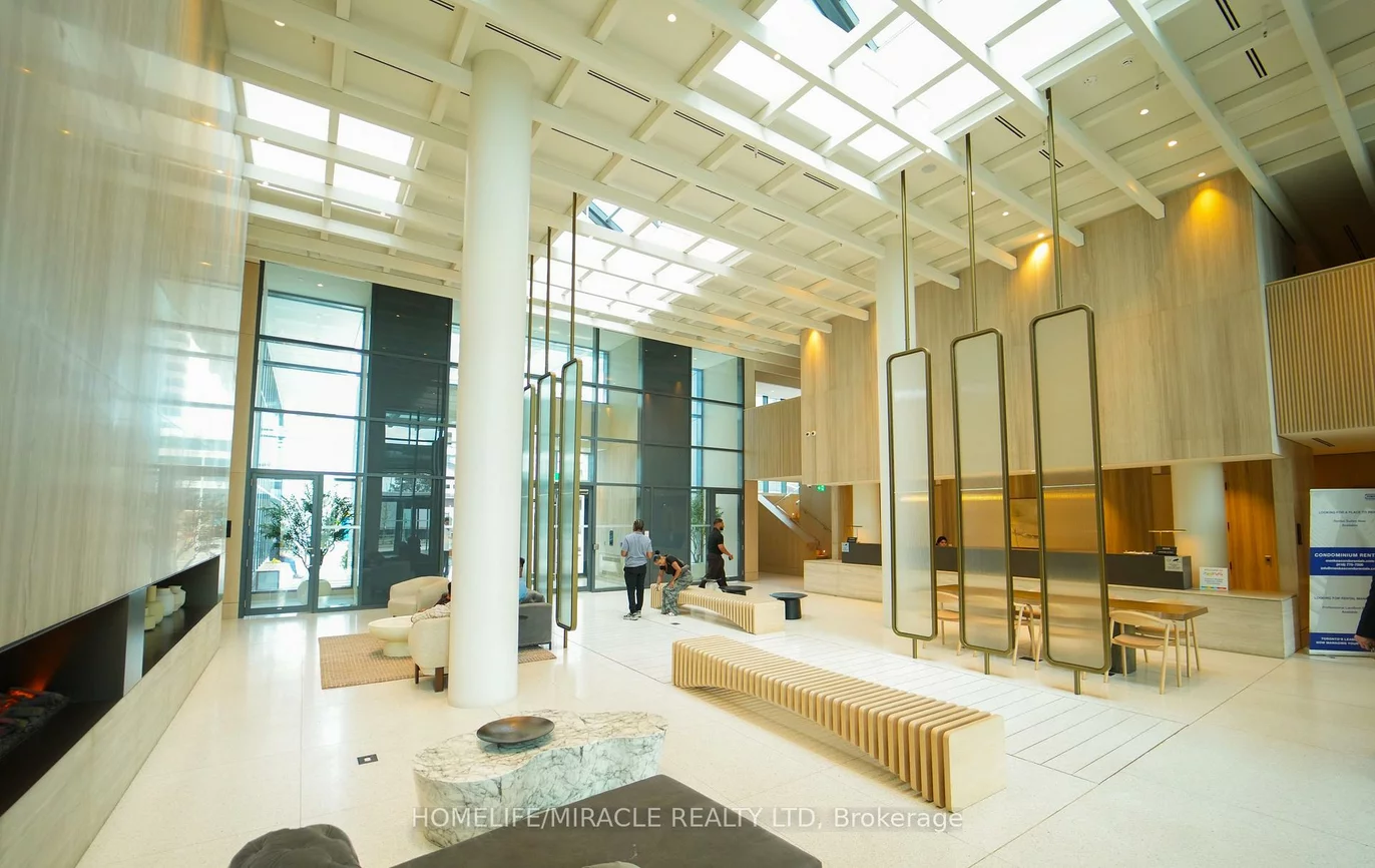 195, Commerce, Vaughan Corporate Centre, Vaughan