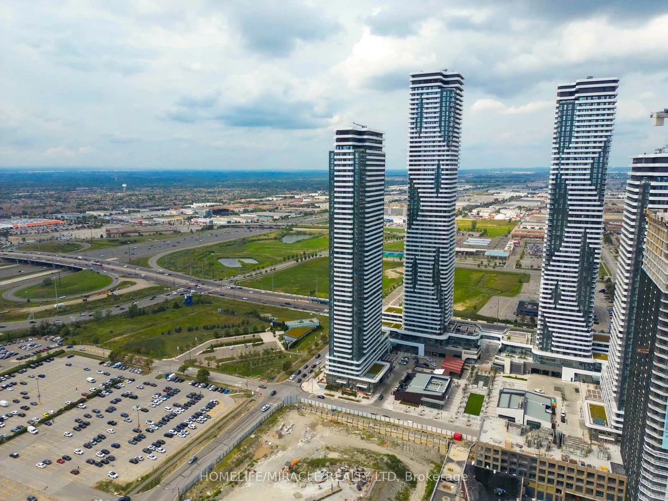 195, Commerce, Vaughan Corporate Centre, Vaughan