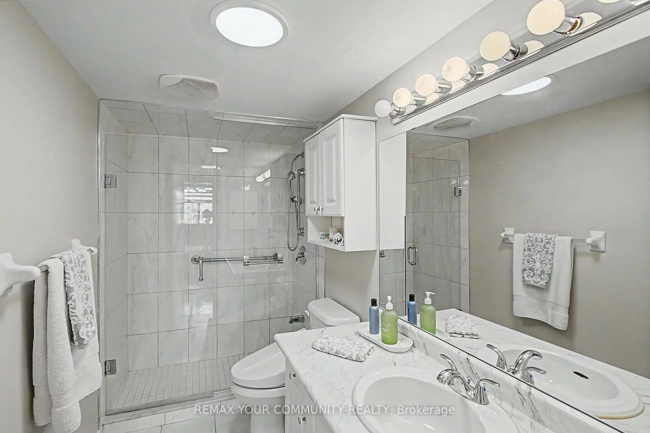 2506, Rutherford, Maple, Vaughan