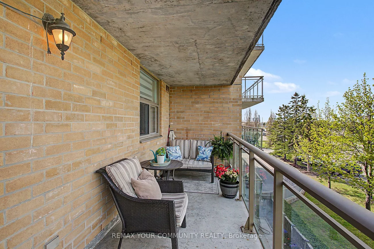 2506, Rutherford, Maple, Vaughan