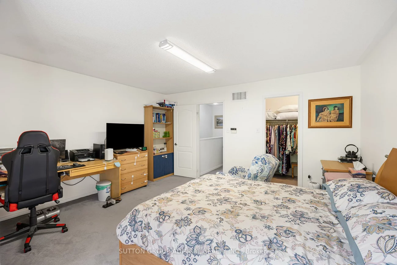 735, New Westminster, Brownridge, Vaughan