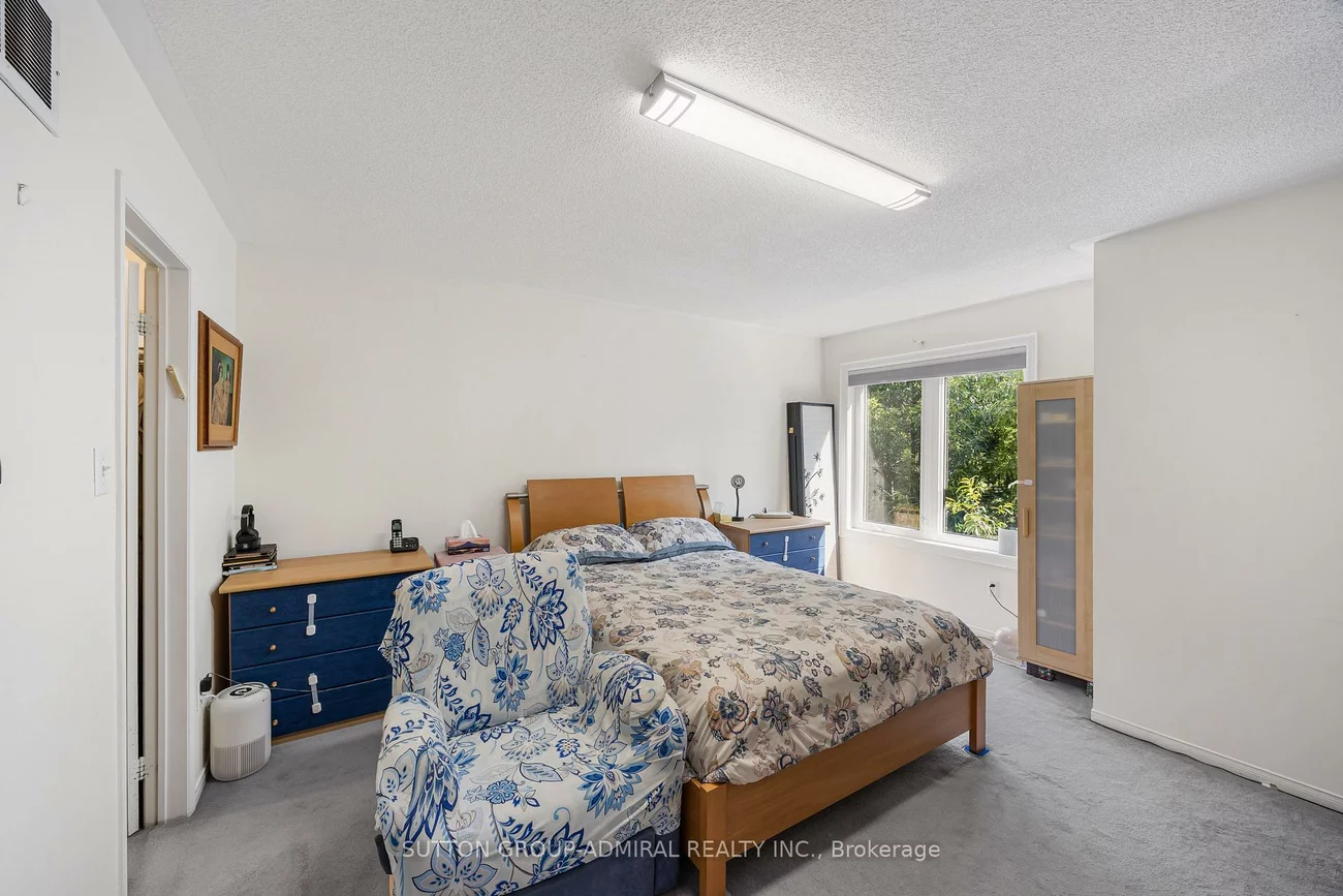 735, New Westminster, Brownridge, Vaughan
