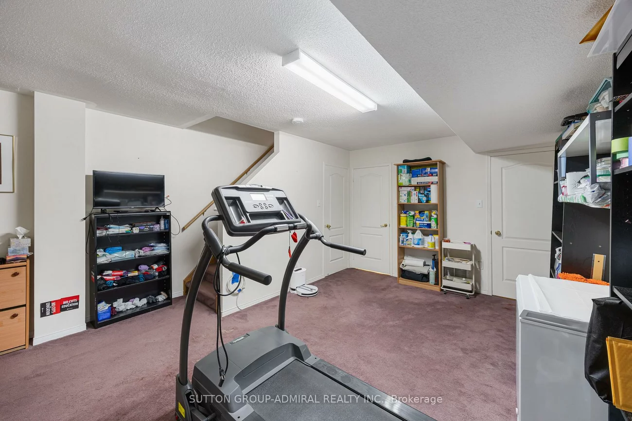 735, New Westminster, Brownridge, Vaughan