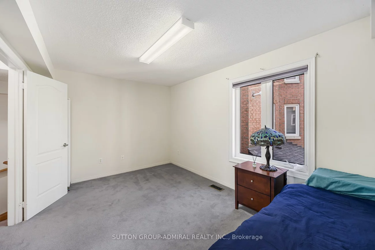 735, New Westminster, Brownridge, Vaughan