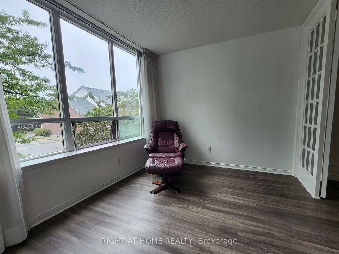 850, Steeles, Lakeview Estates, Vaughan