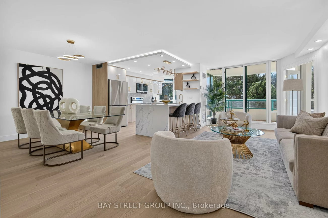 7250, Yonge, Crestwood-Springfarm-Yorkhill, Vaughan