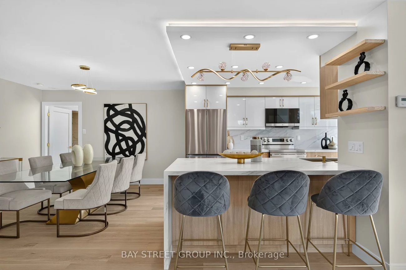 7250, Yonge, Crestwood-Springfarm-Yorkhill, Vaughan