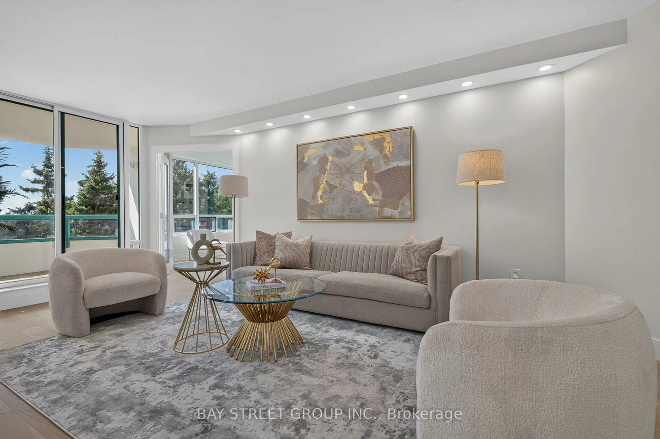 7250, Yonge, Crestwood-Springfarm-Yorkhill, Vaughan