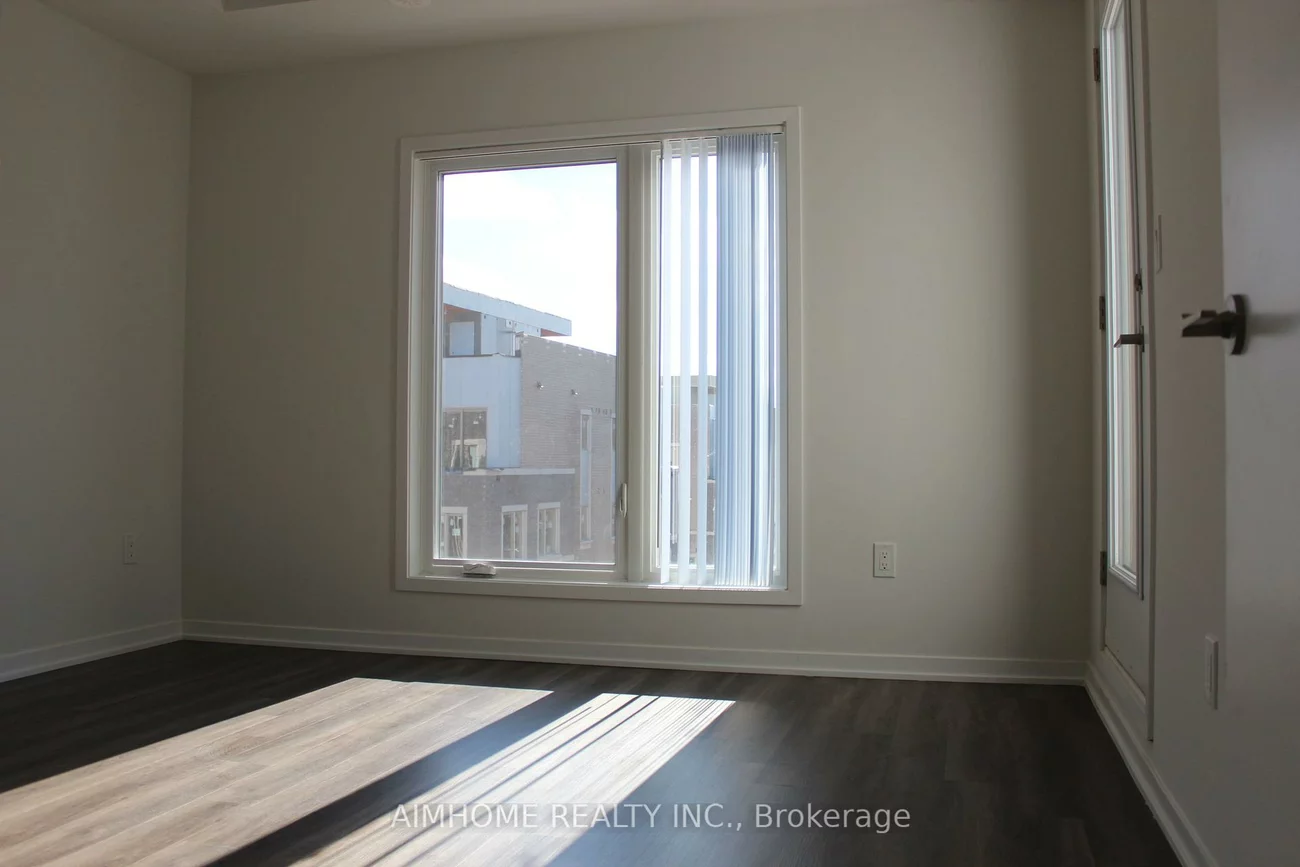 80, Honeycrisp, Vaughan Corporate Centre, Vaughan
