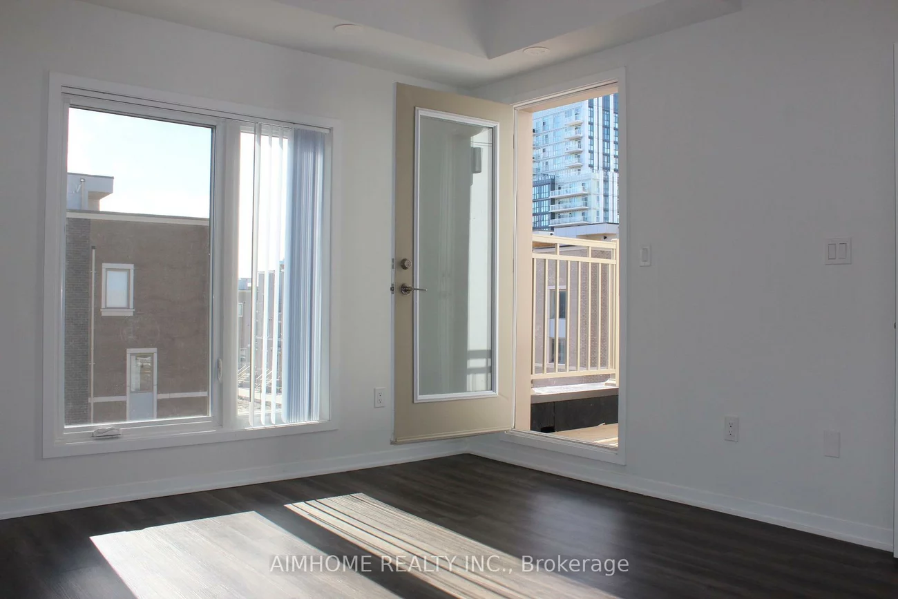80, Honeycrisp, Vaughan Corporate Centre, Vaughan