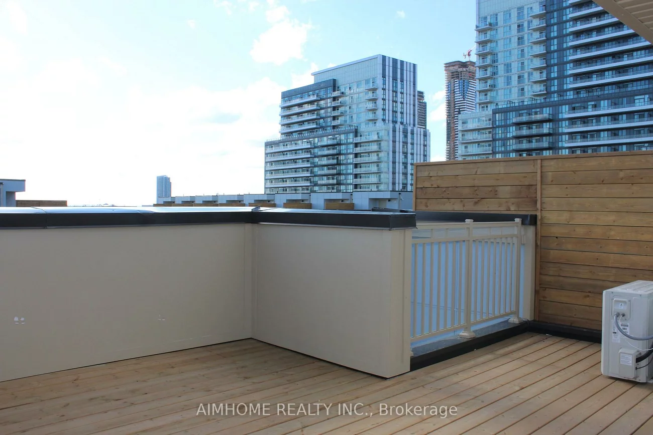 80, Honeycrisp, Vaughan Corporate Centre, Vaughan